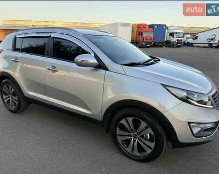 Сірий Кіа Sportage, об'ємом двигуна 2 л та пробігом 186 тис. км за 13500 $, фото 1 на Automoto.ua