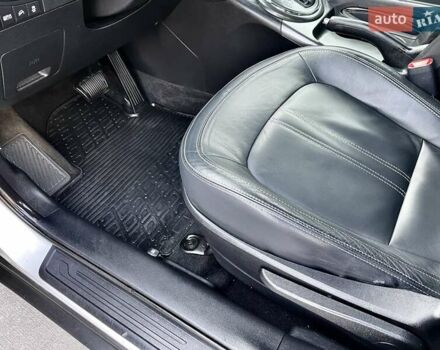 Серый Киа Sportage, объемом двигателя 2 л и пробегом 246 тыс. км за 12999 $, фото 51 на Automoto.ua