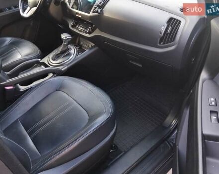 Сірий Кіа Sportage, об'ємом двигуна 2 л та пробігом 230 тис. км за 12400 $, фото 20 на Automoto.ua