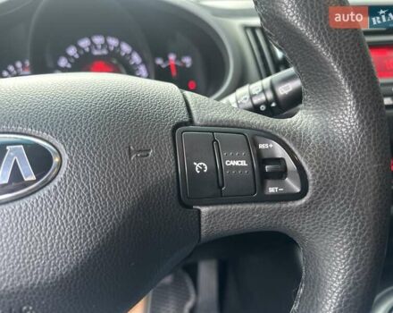 Сірий Кіа Sportage, об'ємом двигуна 2 л та пробігом 185 тис. км за 13399 $, фото 32 на Automoto.ua
