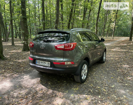 Серый Киа Sportage, объемом двигателя 1.7 л и пробегом 243 тыс. км за 12400 $, фото 2 на Automoto.ua