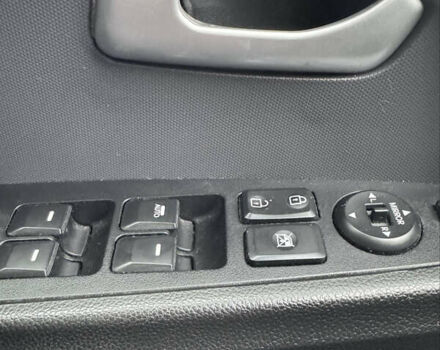 Сірий Кіа Sportage, об'ємом двигуна 2 л та пробігом 258 тис. км за 14800 $, фото 4 на Automoto.ua