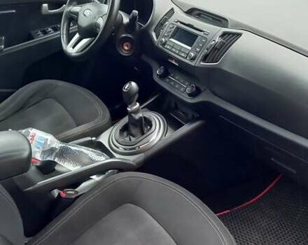 Серый Киа Sportage, объемом двигателя 1.7 л и пробегом 165 тыс. км за 12500 $, фото 4 на Automoto.ua