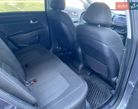 Серый Киа Sportage, объемом двигателя 2 л и пробегом 174 тыс. км за 13500 $, фото 5 на Automoto.ua