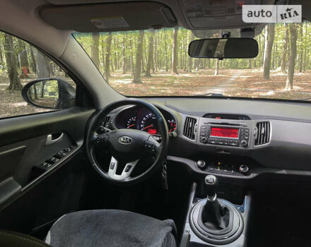 Серый Киа Sportage, объемом двигателя 1.7 л и пробегом 243 тыс. км за 12400 $, фото 13 на Automoto.ua