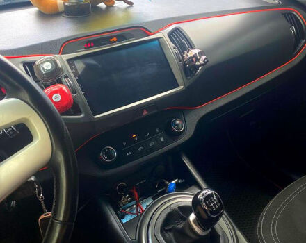 Серый Киа Sportage, объемом двигателя 1.7 л и пробегом 200 тыс. км за 12000 $, фото 8 на Automoto.ua