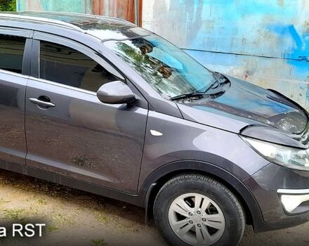 Серый Киа Sportage, объемом двигателя 2 л и пробегом 234 тыс. км за 11000 $, фото 3 на Automoto.ua