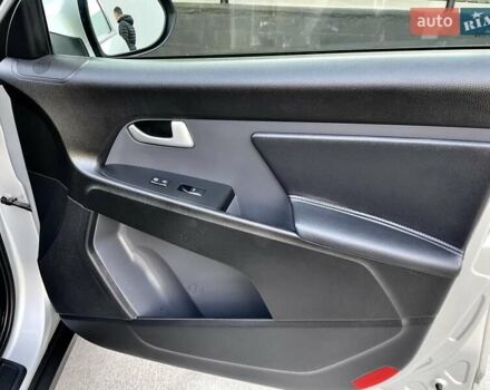 Серый Киа Sportage, объемом двигателя 2 л и пробегом 246 тыс. км за 12999 $, фото 61 на Automoto.ua