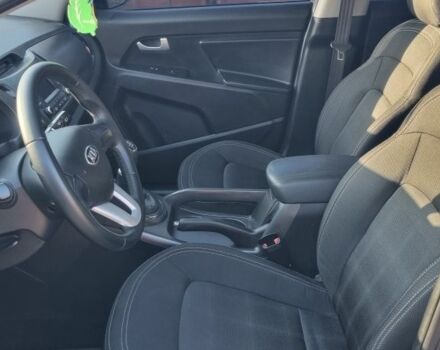 Серый Киа Sportage, объемом двигателя 1.7 л и пробегом 300 тыс. км за 11900 $, фото 5 на Automoto.ua