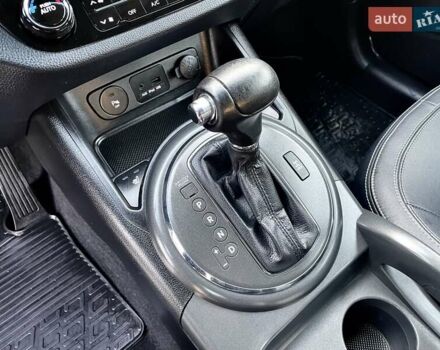Серый Киа Sportage, объемом двигателя 2 л и пробегом 246 тыс. км за 12999 $, фото 57 на Automoto.ua