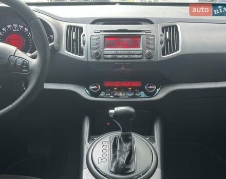 Сірий Кіа Sportage, об'ємом двигуна 2 л та пробігом 185 тис. км за 13399 $, фото 42 на Automoto.ua