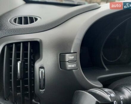 Серый Киа Sportage, объемом двигателя 1.7 л и пробегом 224 тыс. км за 11900 $, фото 77 на Automoto.ua