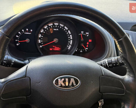 Серый Киа Sportage, объемом двигателя 1.69 л и пробегом 115 тыс. км за 12500 $, фото 20 на Automoto.ua