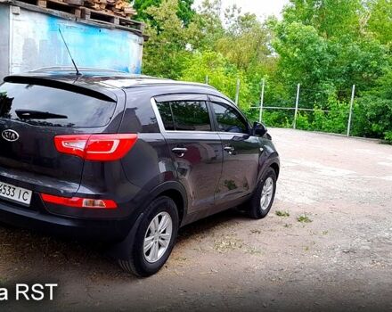Серый Киа Sportage, объемом двигателя 2 л и пробегом 234 тыс. км за 11000 $, фото 5 на Automoto.ua