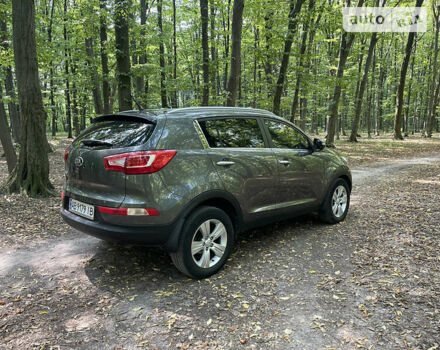 Серый Киа Sportage, объемом двигателя 1.7 л и пробегом 243 тыс. км за 12400 $, фото 1 на Automoto.ua