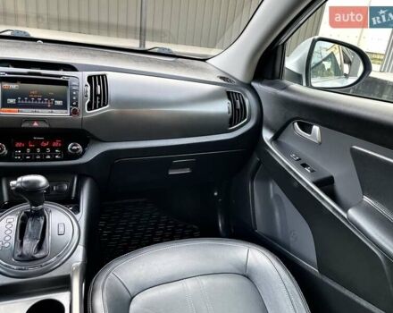 Серый Киа Sportage, объемом двигателя 2 л и пробегом 246 тыс. км за 12999 $, фото 72 на Automoto.ua