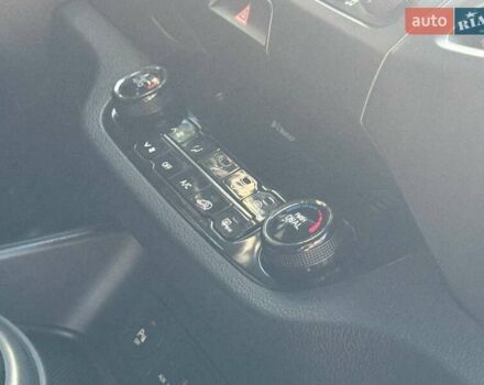 Сірий Кіа Sportage, об'ємом двигуна 2 л та пробігом 142 тис. км за 11450 $, фото 42 на Automoto.ua