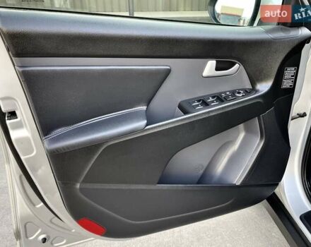 Серый Киа Sportage, объемом двигателя 2 л и пробегом 246 тыс. км за 12999 $, фото 48 на Automoto.ua