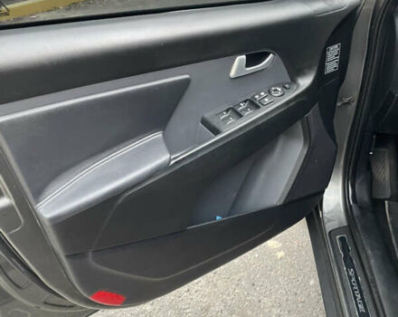 Сірий Кіа Sportage, об'ємом двигуна 1.7 л та пробігом 159 тис. км за 12950 $, фото 18 на Automoto.ua