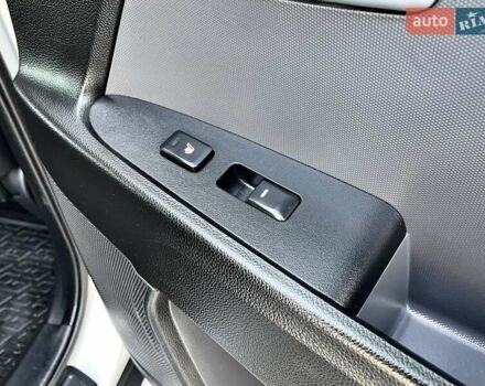 Серый Киа Sportage, объемом двигателя 2 л и пробегом 246 тыс. км за 12999 $, фото 75 на Automoto.ua