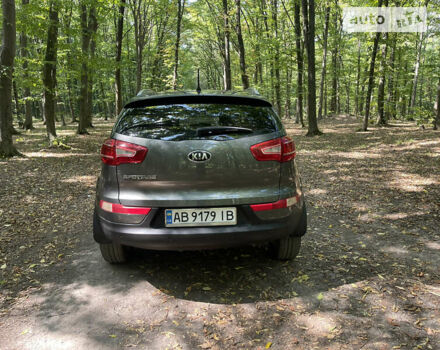 Серый Киа Sportage, объемом двигателя 1.7 л и пробегом 243 тыс. км за 12400 $, фото 3 на Automoto.ua
