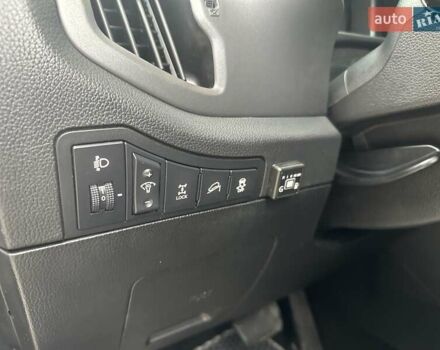 Сірий Кіа Sportage, об'ємом двигуна 2 л та пробігом 185 тис. км за 13399 $, фото 77 на Automoto.ua