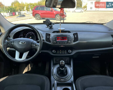 Кіа Sportage 2013 у Львові на Automoto.ua Сірий Кіа Sportage, об'ємом двигуна 1.7 л та пробігом 250 тис. км за 12700 $, фото 25 на Automoto.ua