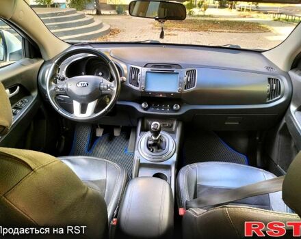 Киа Sportage 2013 в Херсоне на Automoto.ua Серый Киа Sportage, объемом двигателя 1.7 л и пробегом 97 тыс. км за 15000 $, фото 6 на Automoto.ua