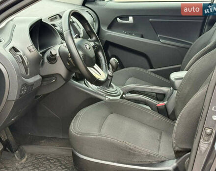 Серый Киа Sportage, объемом двигателя 1.7 л и пробегом 244 тыс. км за 11490 $, фото 8 на Automoto.ua