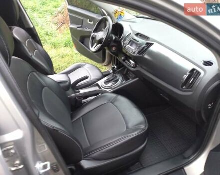Серый Киа Sportage, объемом двигателя 2 л и пробегом 225 тыс. км за 13000 $, фото 8 на Automoto.ua