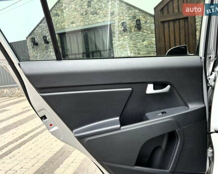 Серый Киа Sportage, объемом двигателя 2 л и пробегом 109 тыс. км за 13900 $, фото 48 на Automoto.ua