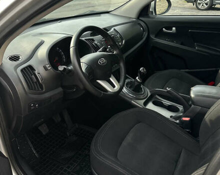 Серый Киа Sportage, объемом двигателя 1.7 л и пробегом 218 тыс. км за 10300 $, фото 12 на Automoto.ua