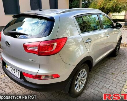 Киа Sportage 2013 в Херсоне на Automoto.ua Серый Киа Sportage, объемом двигателя 1.7 л и пробегом 97 тыс. км за 15000 $, фото 3 на Automoto.ua