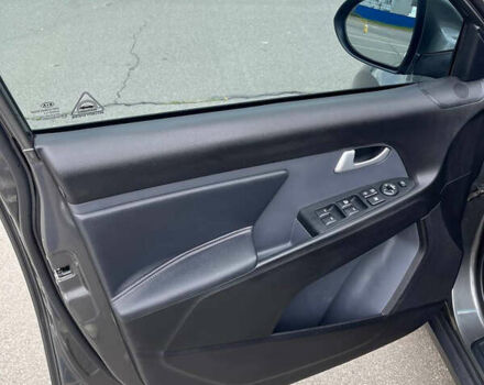 Сірий Кіа Sportage, об'ємом двигуна 2 л та пробігом 230 тис. км за 13200 $, фото 2 на Automoto.ua