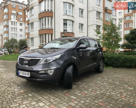 Серый Киа Sportage, объемом двигателя 2 л и пробегом 136 тыс. км за 15950 $, фото 2 на Automoto.ua