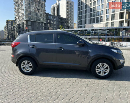 Кіа Sportage 2013 у Львові на Automoto.ua Сірий Кіа Sportage, об'ємом двигуна 1.7 л та пробігом 250 тис. км за 12700 $, фото 5 на Automoto.ua