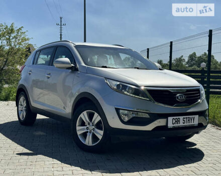 Сірий Кіа Sportage, об'ємом двигуна 2 л та пробігом 177 тис. км за 14900 $, фото 6 на Automoto.ua