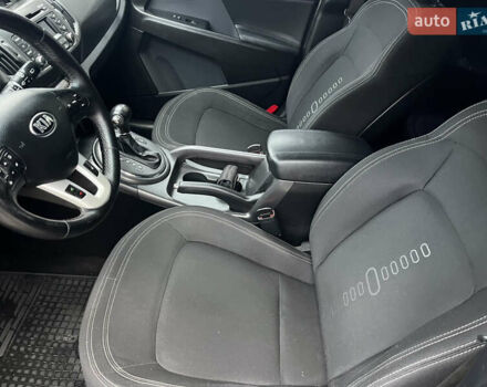 Киа Sportage 2013 в Могилев-Подольском на Automoto.ua Серый Киа Sportage, объемом двигателя 2 л и пробегом 229 тыс. км за 11900 $, фото 55 на Automoto.ua