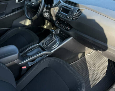 Серый Киа Sportage, объемом двигателя 2 л и пробегом 168 тыс. км за 13000 $, фото 13 на Automoto.ua