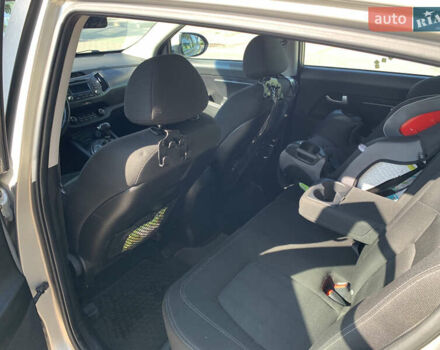 Серый Киа Sportage, объемом двигателя 2 л и пробегом 219 тыс. км за 13500 $, фото 22 на Automoto.ua