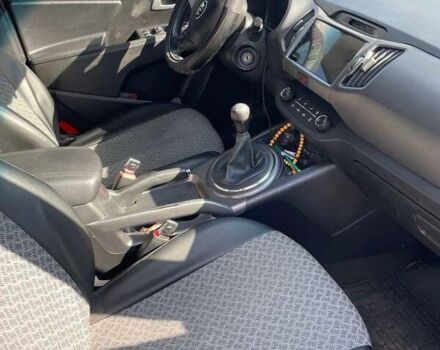 Серый Киа Sportage, объемом двигателя 2 л и пробегом 188 тыс. км за 13000 $, фото 5 на Automoto.ua
