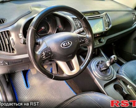 Киа Sportage 2013 в Херсоне на Automoto.ua Серый Киа Sportage, объемом двигателя 1.7 л и пробегом 97 тыс. км за 15000 $, фото 9 на Automoto.ua