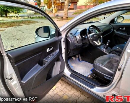 Киа Sportage 2013 в Херсоне на Automoto.ua Серый Киа Sportage, объемом двигателя 1.7 л и пробегом 97 тыс. км за 15000 $, фото 8 на Automoto.ua
