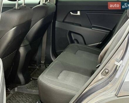 Серый Киа Sportage, объемом двигателя 1.7 л и пробегом 244 тыс. км за 11490 $, фото 9 на Automoto.ua