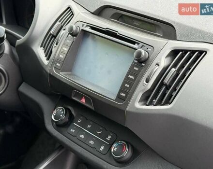 Серый Киа Sportage, объемом двигателя 1.7 л и пробегом 244 тыс. км за 11490 $, фото 12 на Automoto.ua