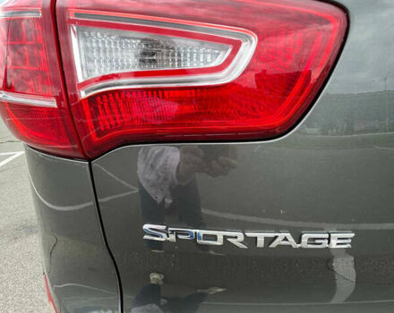 Сірий Кіа Sportage, об'ємом двигуна 2 л та пробігом 230 тис. км за 13200 $, фото 8 на Automoto.ua