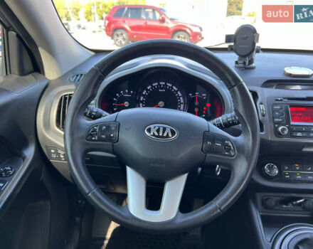 Кіа Sportage 2013 у Львові на Automoto.ua Сірий Кіа Sportage, об'ємом двигуна 1.7 л та пробігом 250 тис. км за 12700 $, фото 24 на Automoto.ua