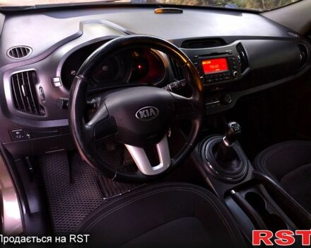 Серый Киа Sportage, объемом двигателя 1.7 л и пробегом 170 тыс. км за 13000 $, фото 5 на Automoto.ua