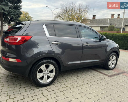 Киа Sportage 2013 в Могилев-Подольском на Automoto.ua Серый Киа Sportage, объемом двигателя 2 л и пробегом 229 тыс. км за 11900 $, фото 10 на Automoto.ua