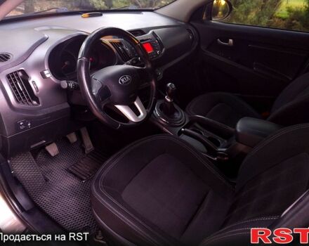 Серый Киа Sportage, объемом двигателя 1.7 л и пробегом 170 тыс. км за 13000 $, фото 4 на Automoto.ua